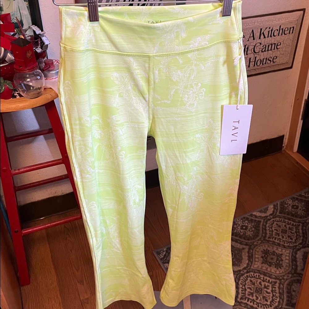 NWT Tavi High Waisted Crop Flare Tight Lime Green  Leggings Size M - Picture 5 of 7